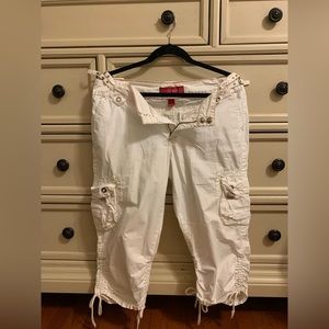 Ladies 3/4 length pants size 11